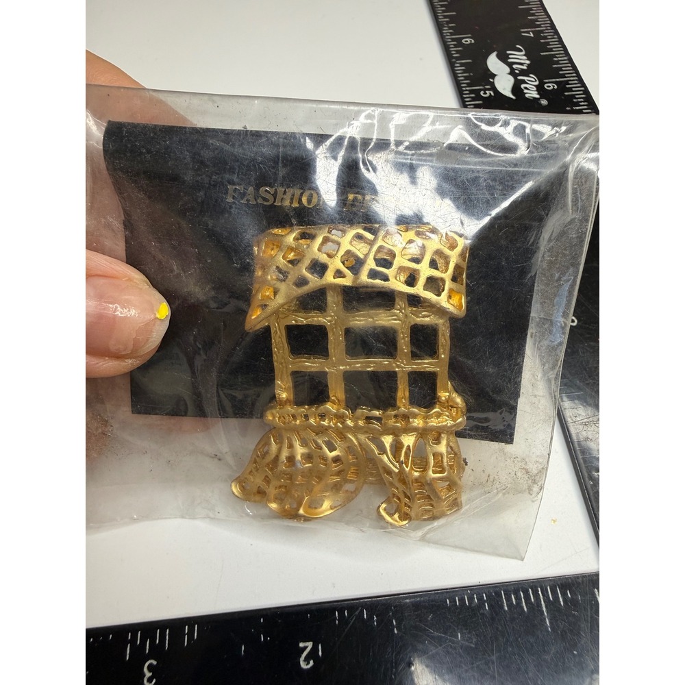 Gold Tone Architectural House Window Brooch Pin Made in Korea Fashion Jewelry